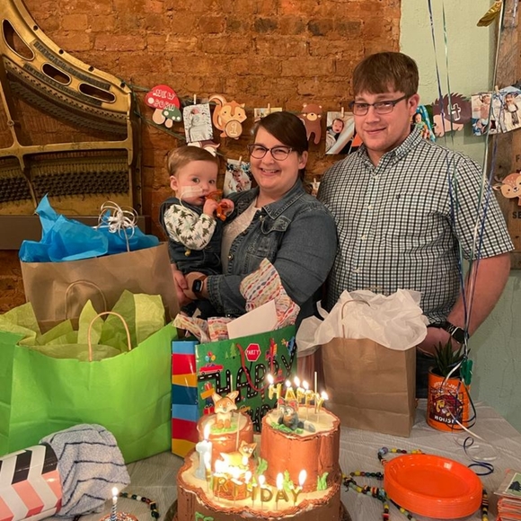 Meet your Posher, Roxi - Picture 2 of 5